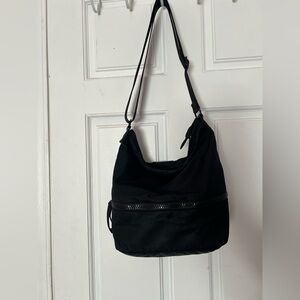 Lululemon Go Lightly Shoulder Bag
